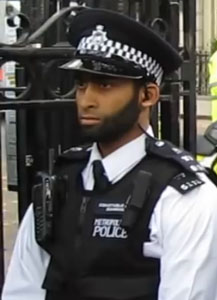 Policjant Metropolitan Police w Londynie - na służbie.