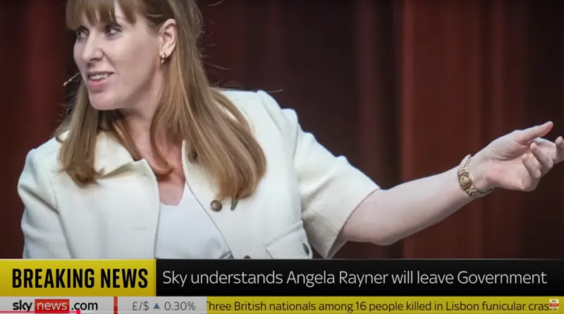 Wicepremier Angela Ryner odchodzi.